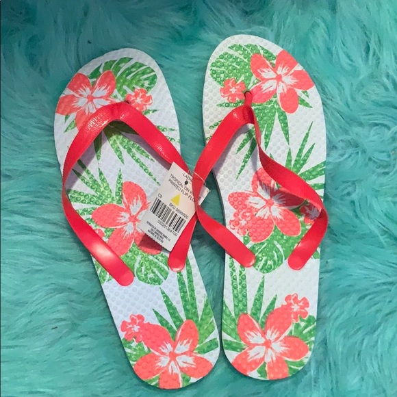 Cute Printed Flip Flops - Picture 3 of 3